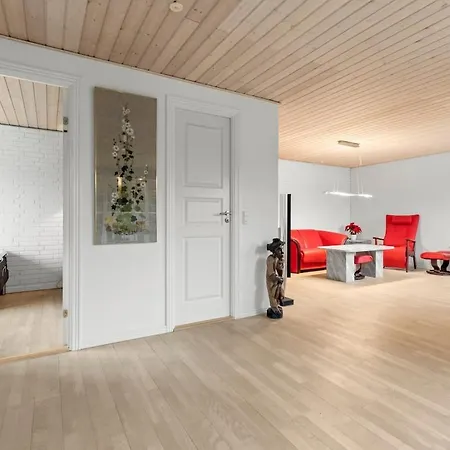 Villa Charming And Karlslunde