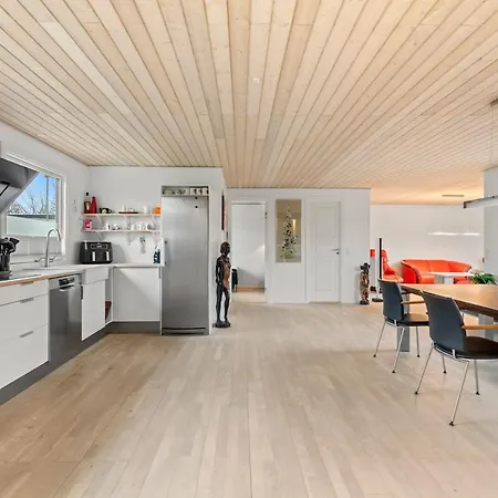 Charming And Karlslunde